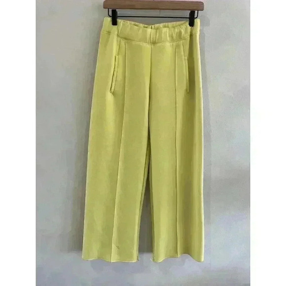 Short Sleeve Lime Top - Picture 5 of 9